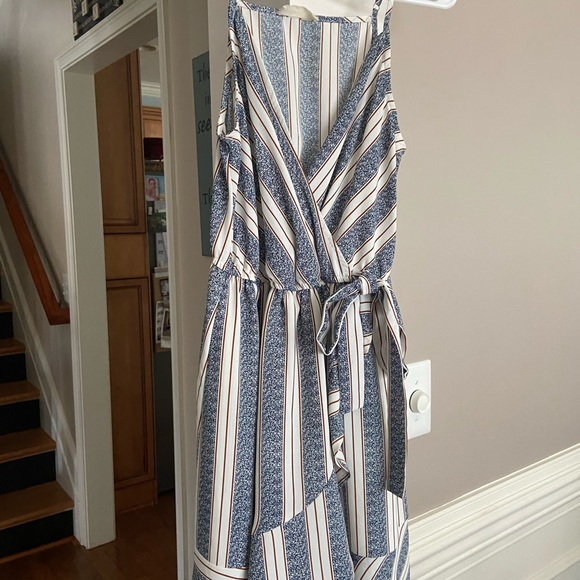 Altar’d State faux wrap dress. Size small; EUC! - Picture 4 of 4